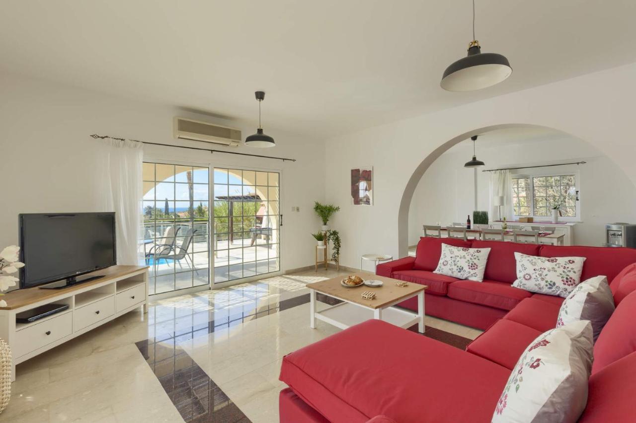 Villa Danae Coral Bay By Villa Plus ペイヤ エクステリア 写真