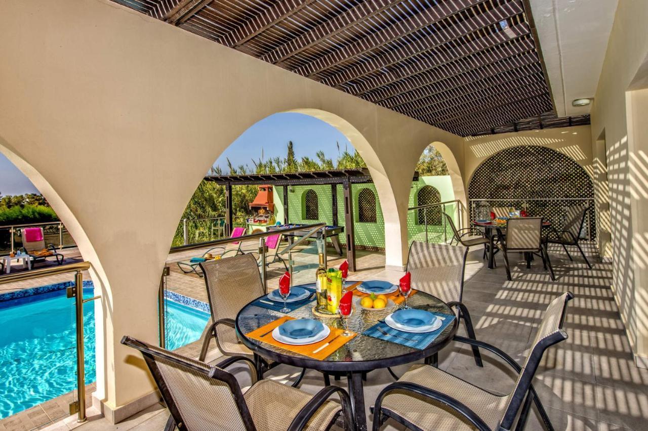 Villa Danae Coral Bay By Villa Plus ペイヤ エクステリア 写真