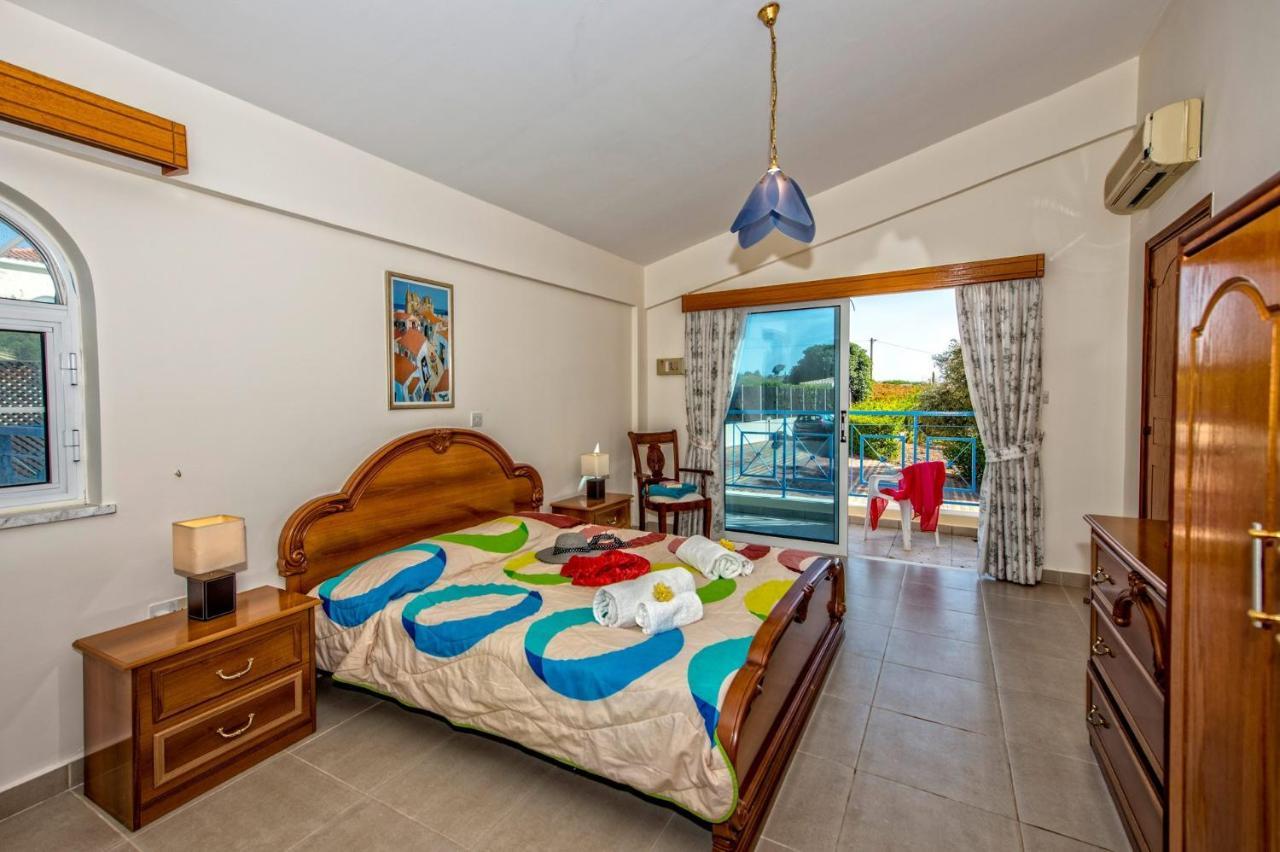 Villa Danae Coral Bay By Villa Plus ペイヤ エクステリア 写真