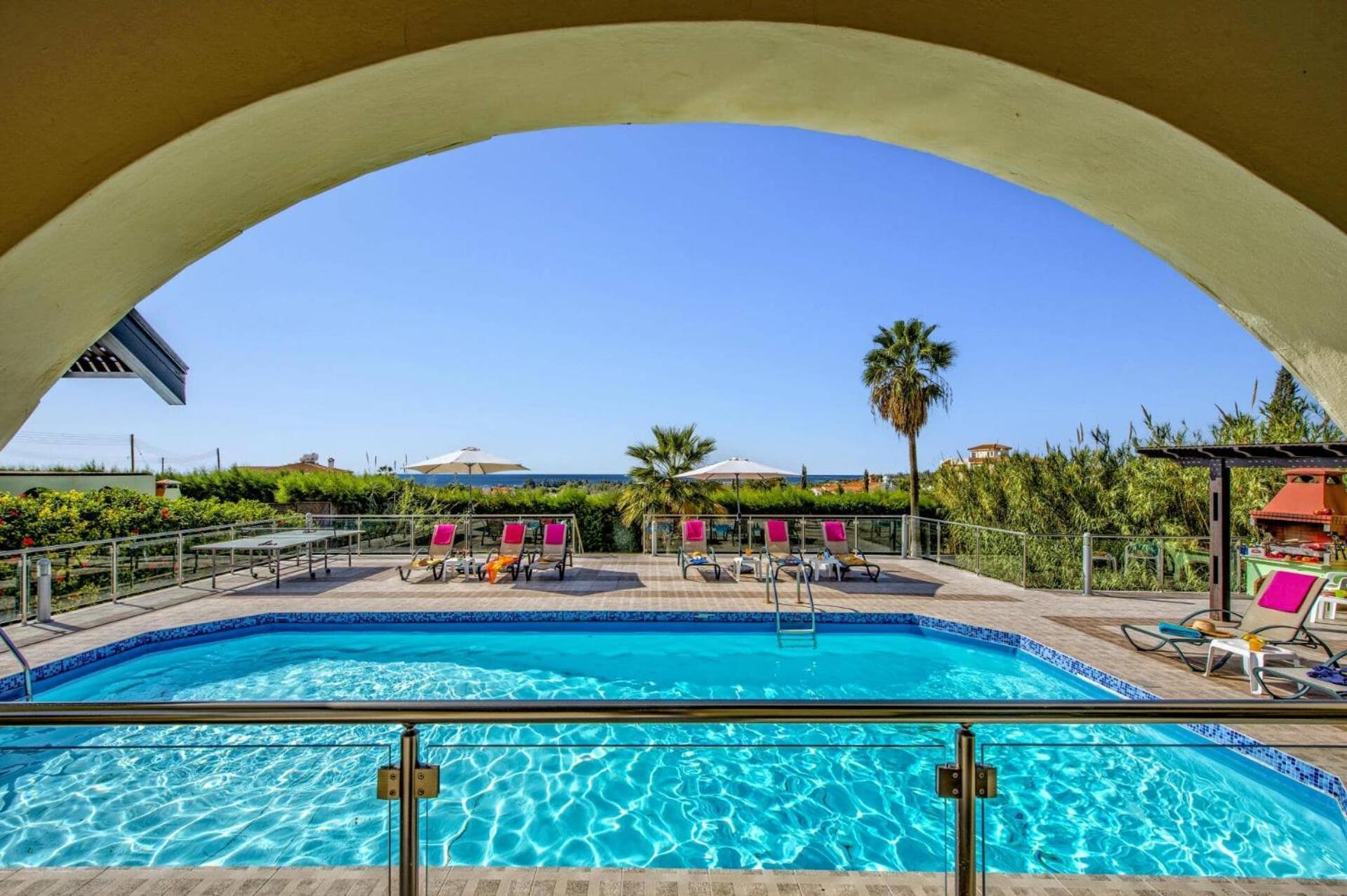 Villa Danae Coral Bay By Villa Plus ペイヤ エクステリア 写真