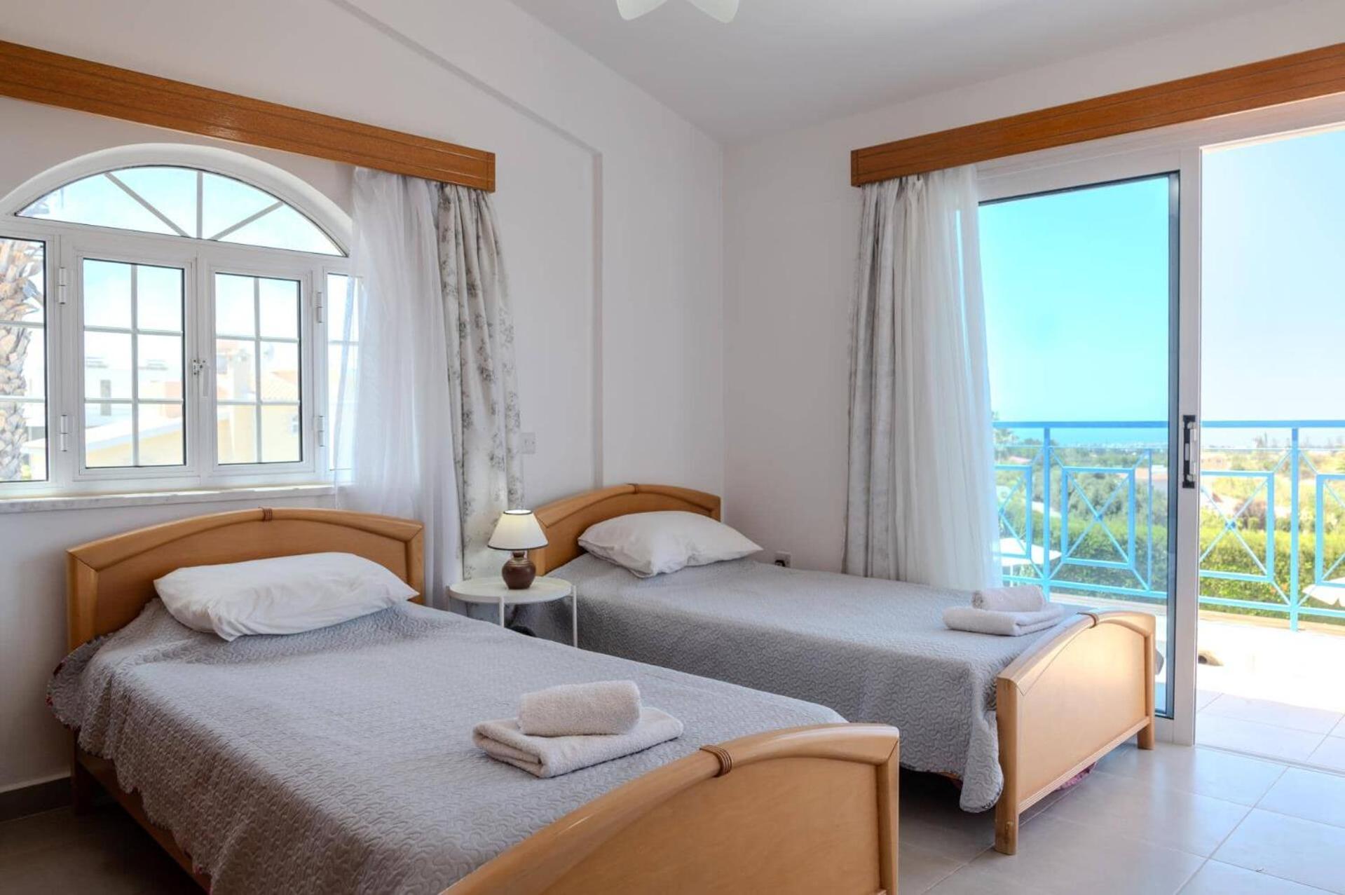 Villa Danae Coral Bay By Villa Plus ペイヤ エクステリア 写真